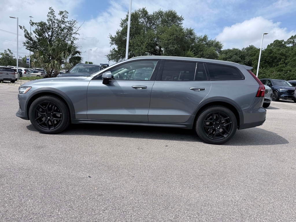 Used 2021 Volvo V60 Cross Country T5 Wagon