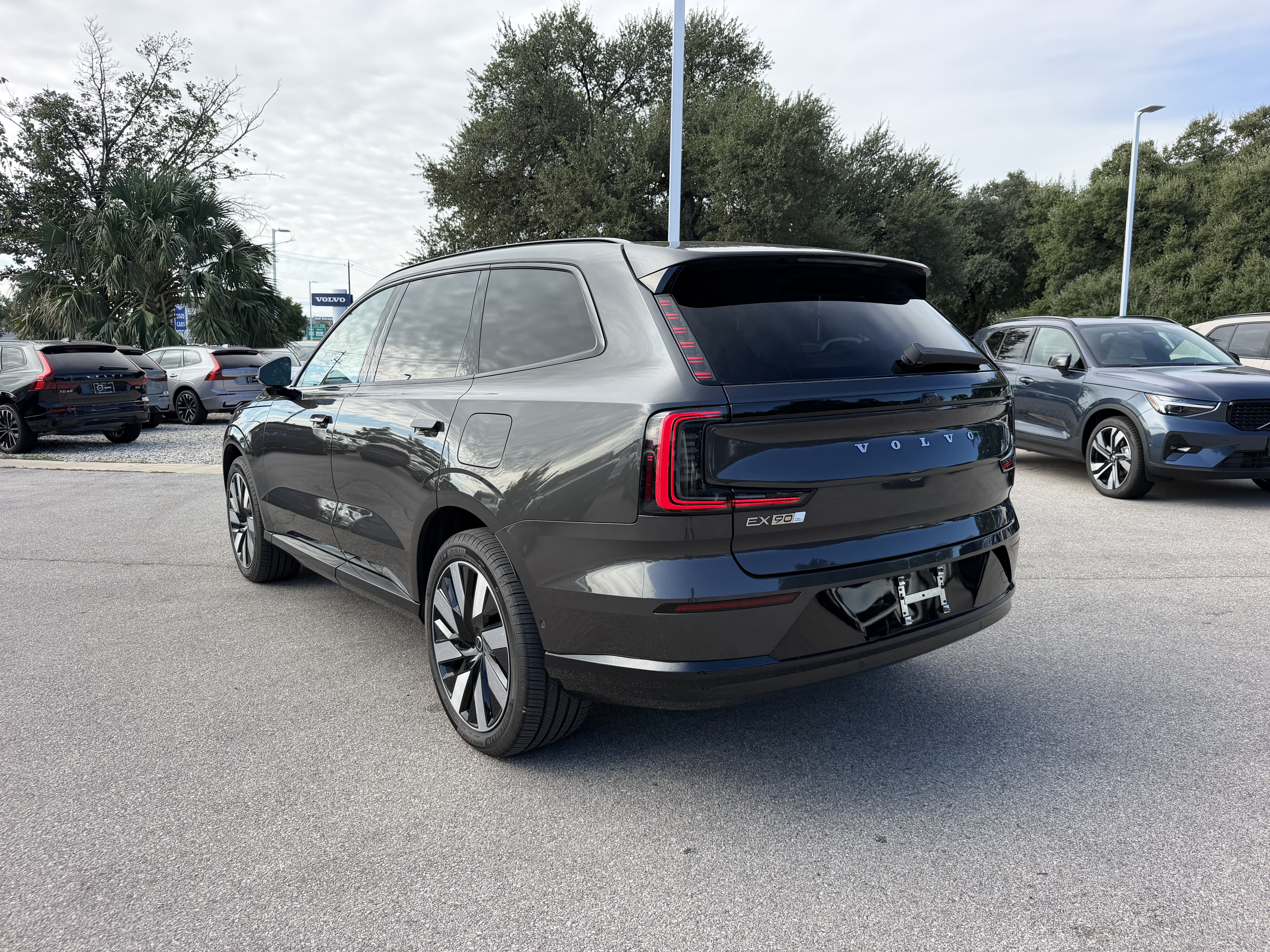 Certified 2025 Volvo EX90 Twin Motor Performance Plus 7-Seater SUV