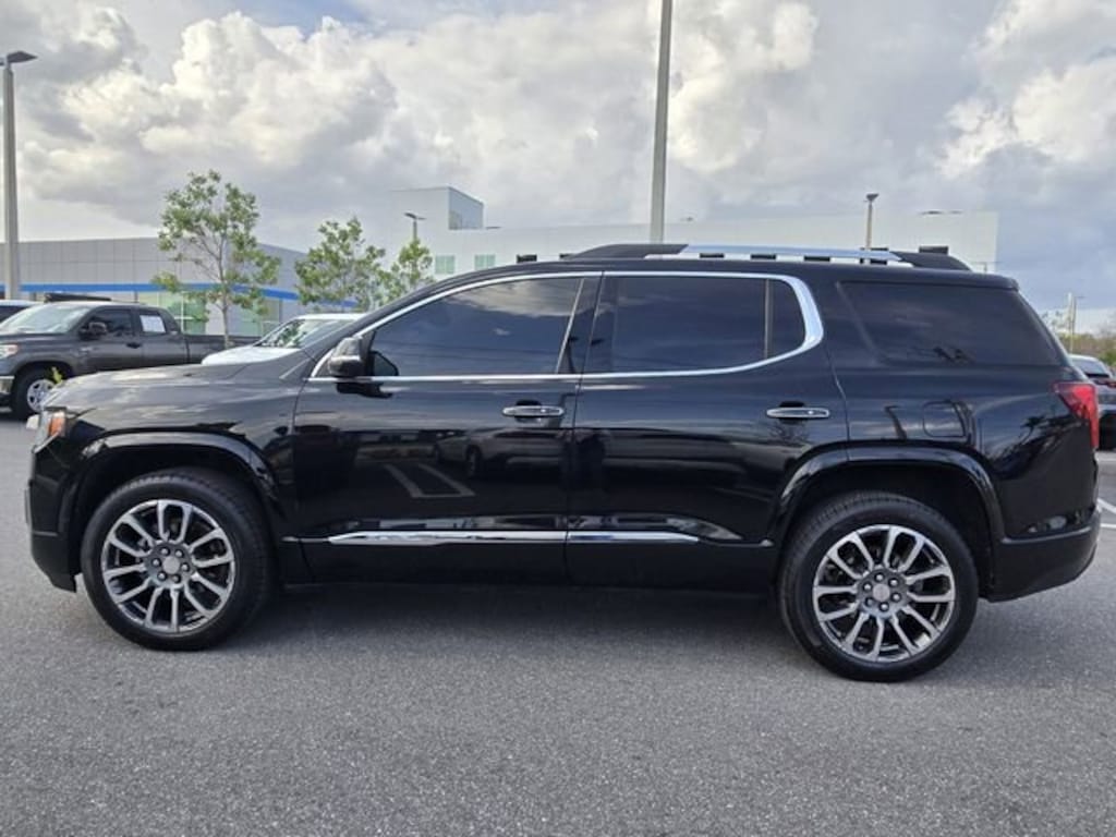 Used 2022 GMC Acadia Denali SUV