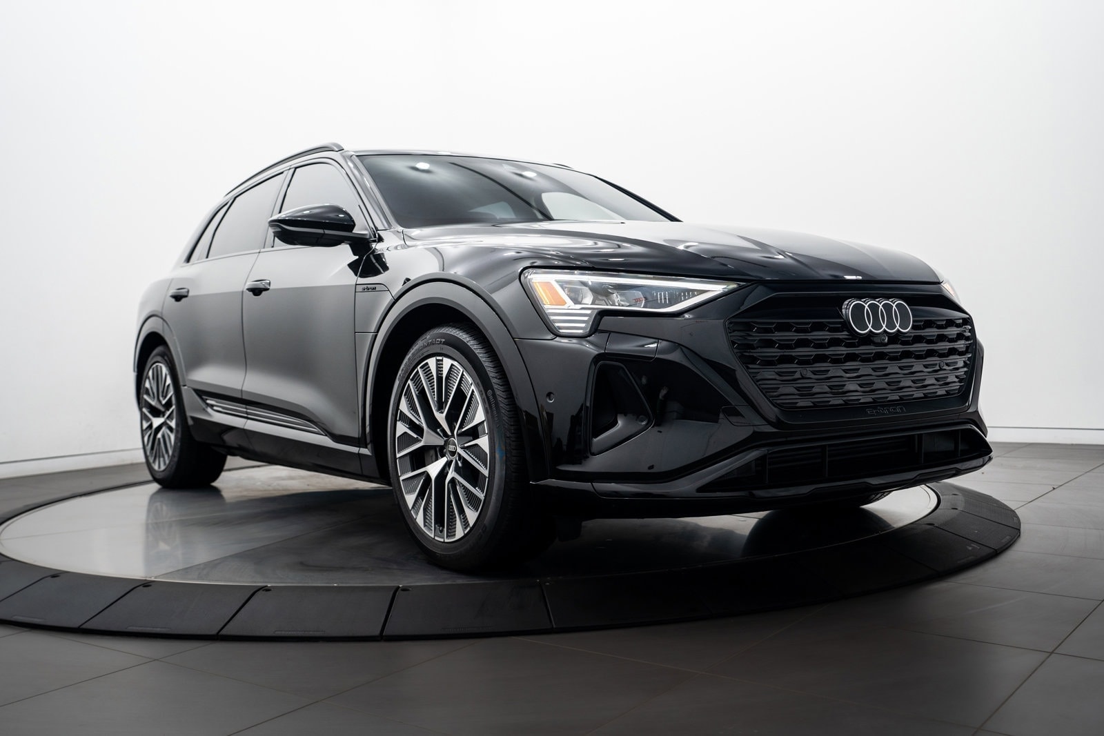 2024 Audi Q8 e-tron
