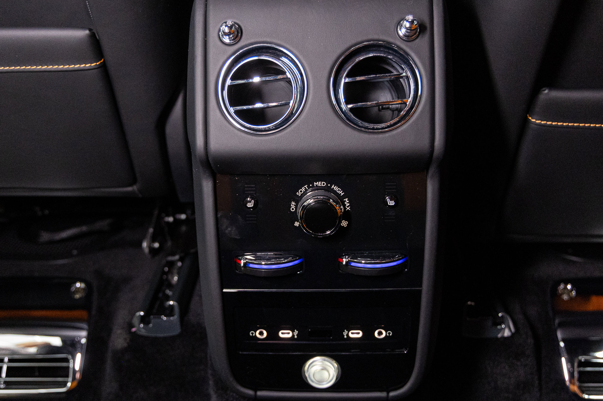 2026 Rolls-Royce Cullinan Black Badge - Photo 45