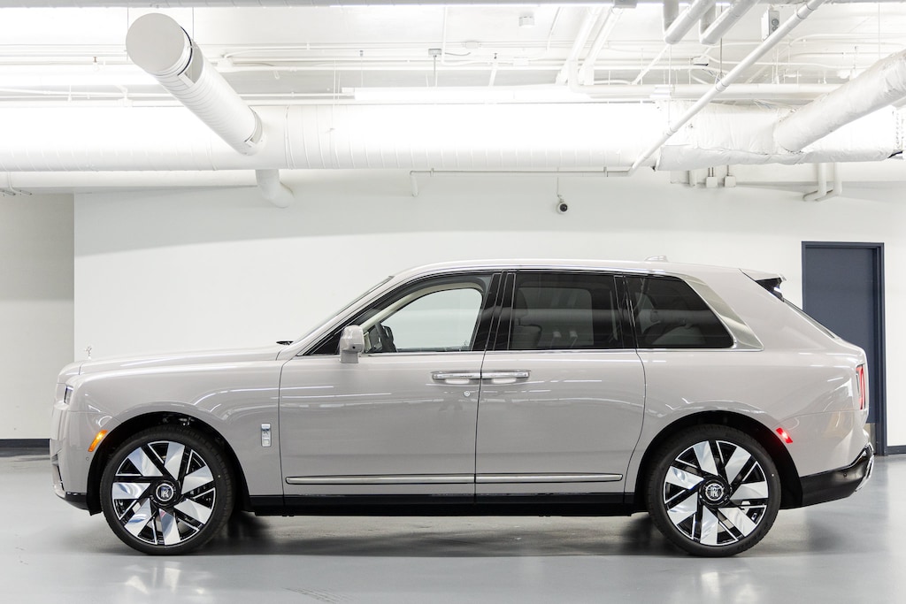New 2027 Rolls-Royce Cullinan SUV