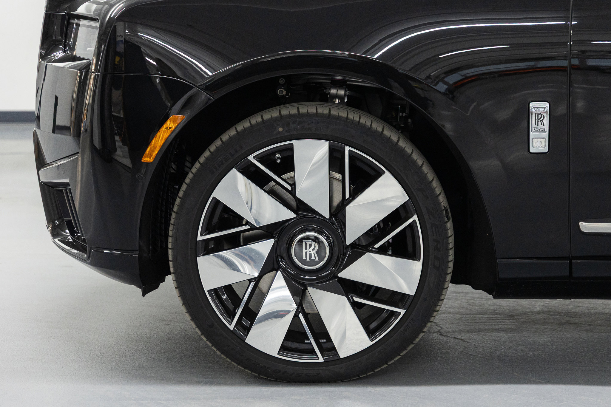 2026 Rolls-Royce Cullinan Base - Photo 13