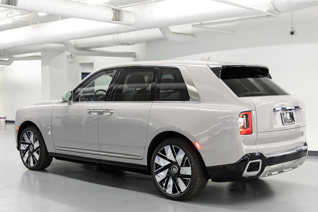 New 2027 Rolls-Royce Cullinan SUV