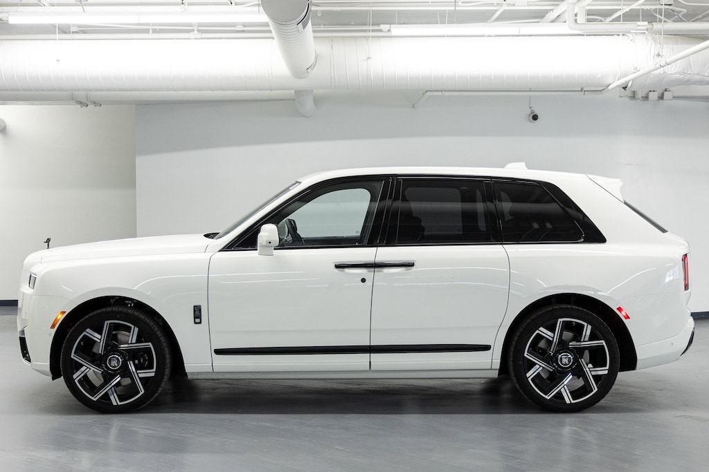 New 2026 Rolls-Royce Cullinan Black Badge SUV