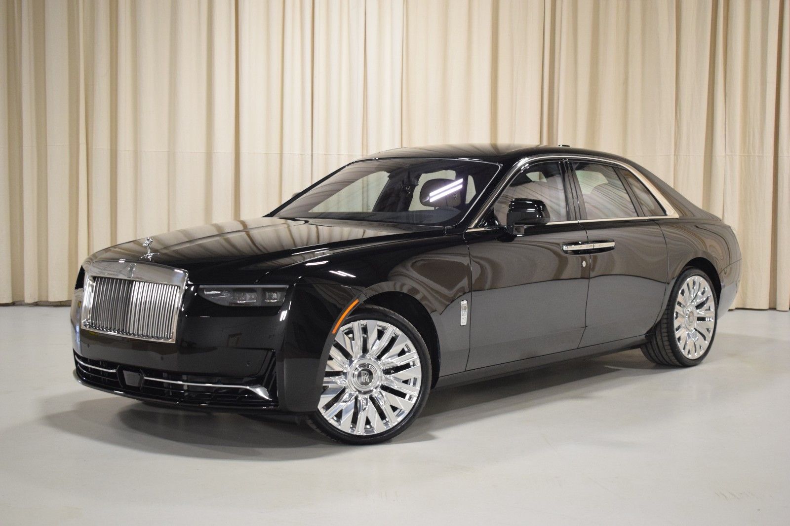 Rolls-Royce Motor Cars Michigan | Troy MI - Cullinan, Dawn or Ghost