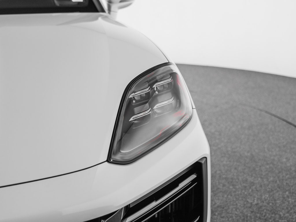 2024 Porsche Cayenne Turbo E-Hybrid - Photo 46