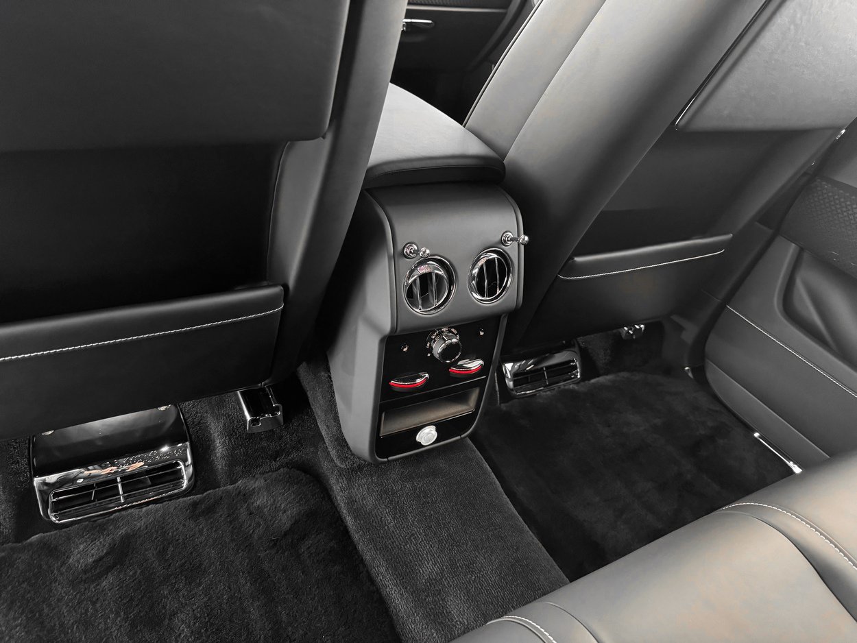 2026 Rolls-Royce Cullinan Black Badge - Photo 26
