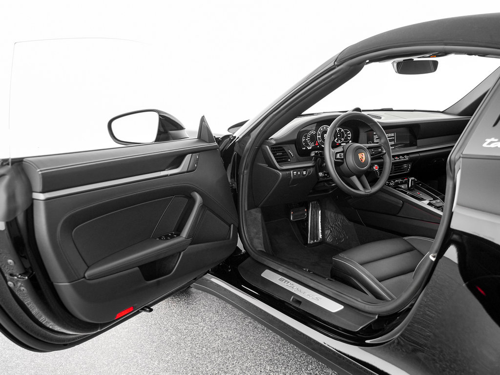 2026 Porsche 911 S - Photo 12