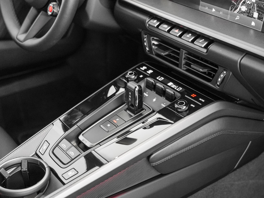 2026 Porsche 911 S - Photo 29