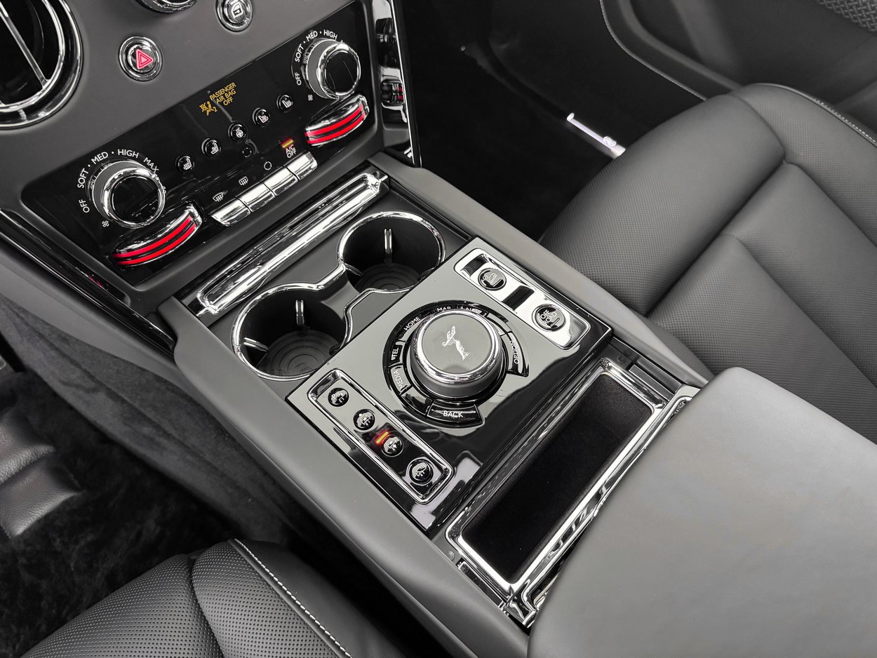 2026 Rolls-Royce Cullinan Black Badge - Photo 20