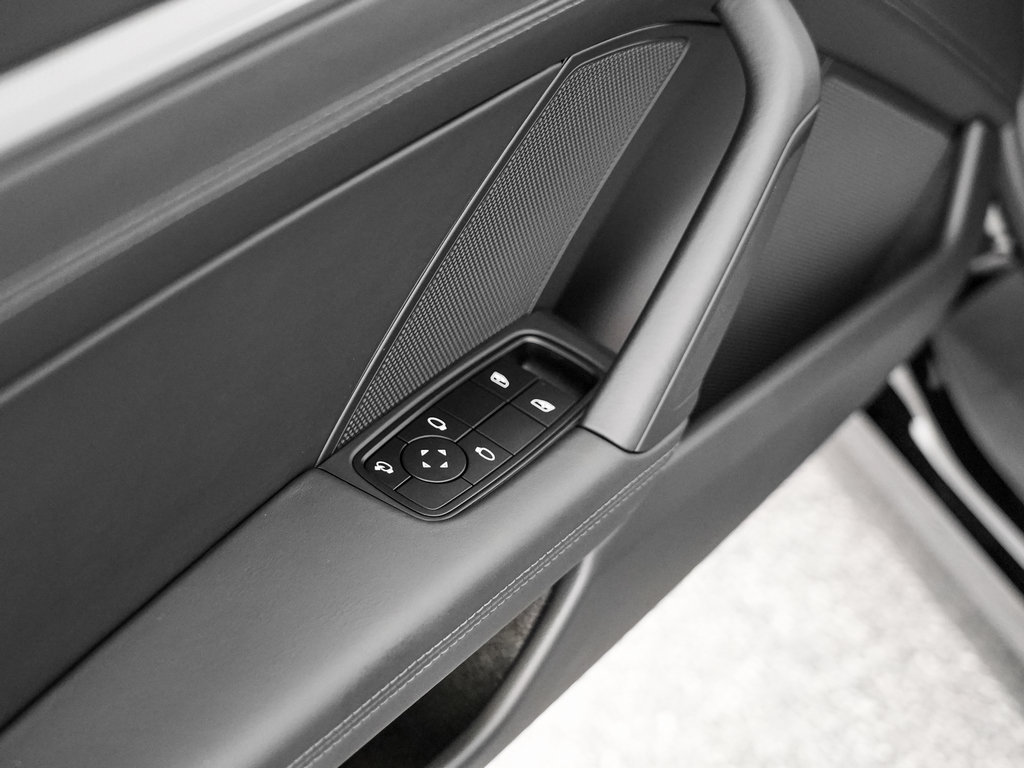 2026 Porsche 911 S - Photo 13