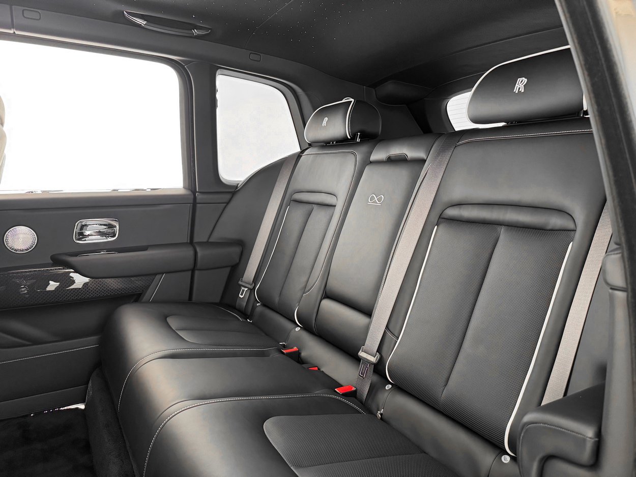 2026 Rolls-Royce Cullinan Black Badge - Photo 24