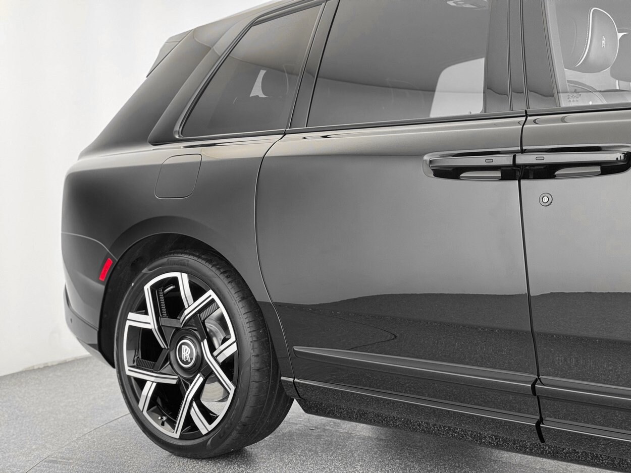 2026 Rolls-Royce Cullinan Black Badge - Photo 43