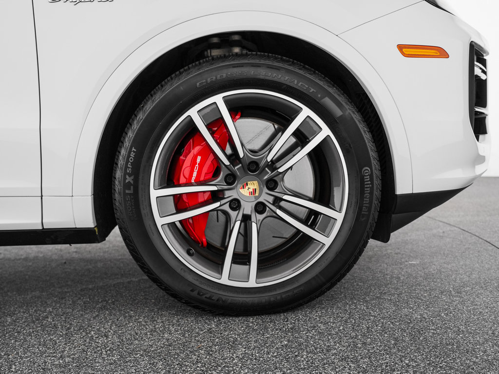 2024 Porsche Cayenne Turbo E-Hybrid - Photo 38