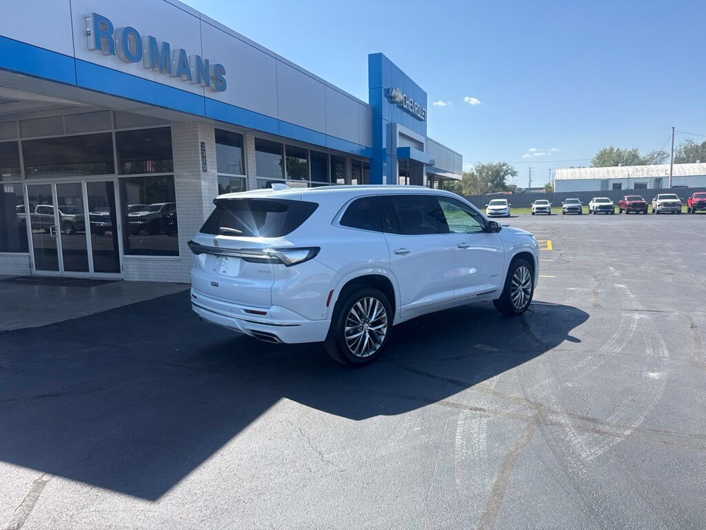 Used 2026 Buick Enclave Avenir SUV