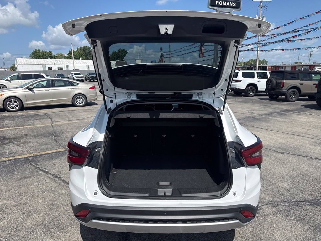 2026 Chevrolet Trax LT - Photo 6