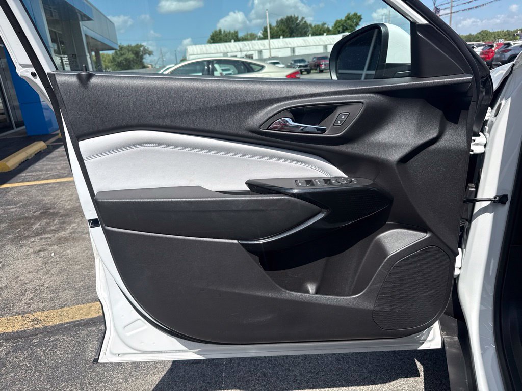 2026 Chevrolet Trax LT - Photo 11