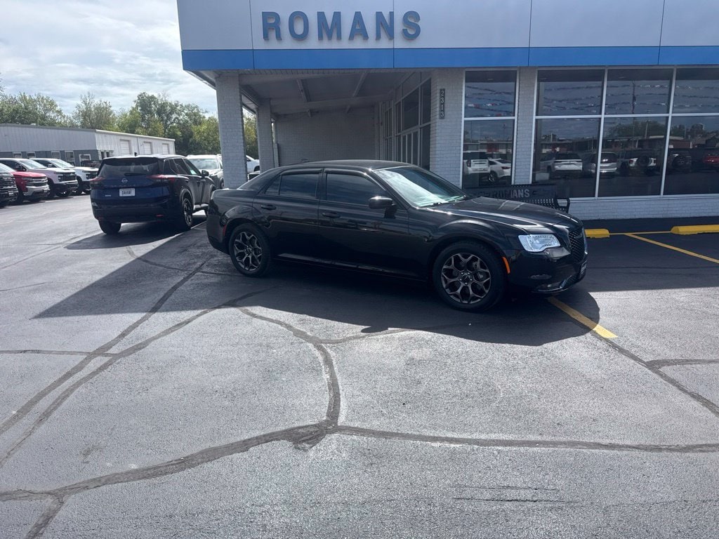 Used 2017 Chrysler 300 S with VIN 2C3CCAGG7HH631062 for sale in Independence, KS