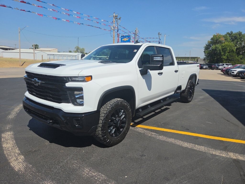 Used 2025 Chevrolet Silverado 2500 HD Custom Truck Crew Cab