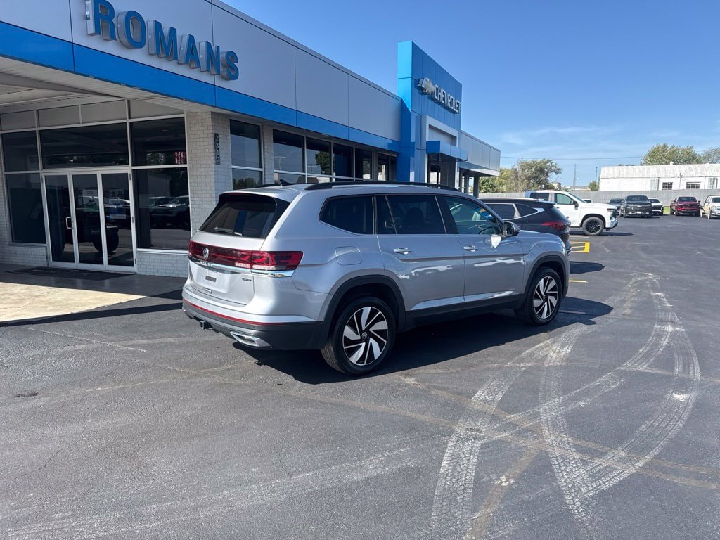 Used 2025 Volkswagen Atlas 2.0T SE w/Technology SUV
