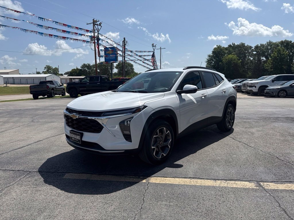 2026 Chevrolet Trax LT - Photo 9