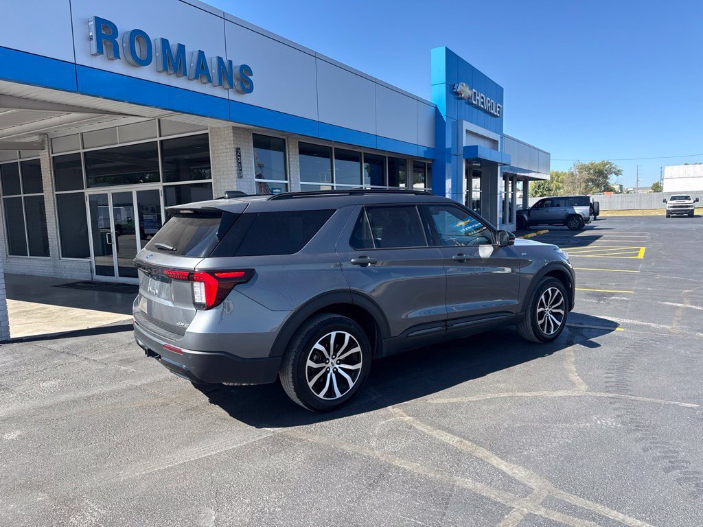 Used 2025 Ford Explorer ST-Line SUV