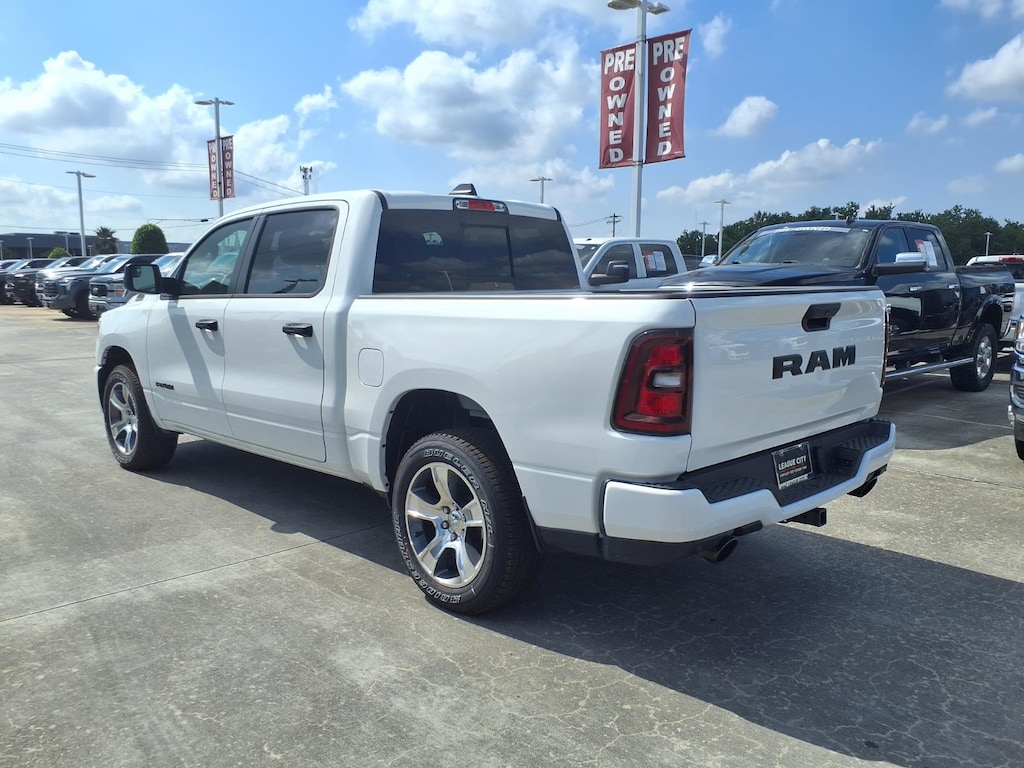 New 2026 Ram 1500 Express Crew Cab