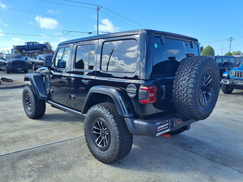 New 2026 Jeep Wrangler 4-Door Rubicon X Sport Utility
