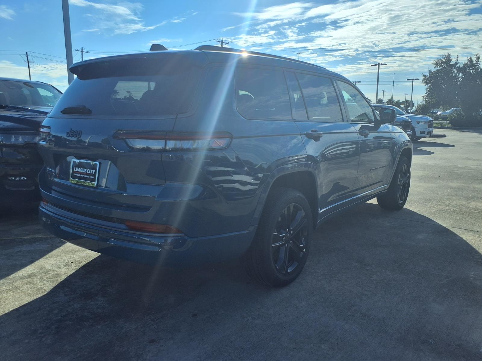 New 2027 Jeep Grand Cherokee L LIMITED RESERVE 4X4 Sport Utility