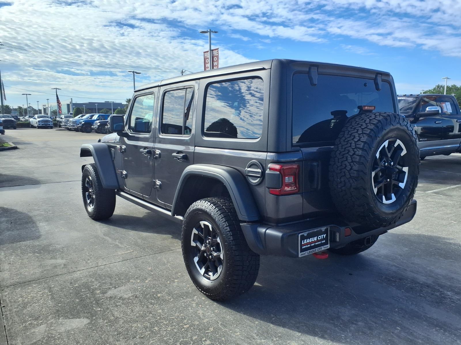 Used 2025 Jeep Wrangler Rubicon SUV