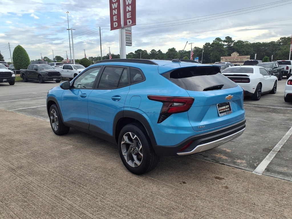 Used 2026 Chevrolet Trax LT SUV