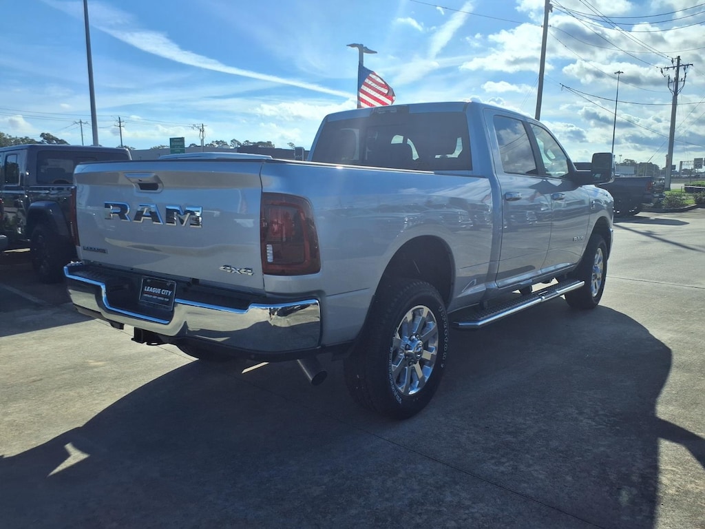 New 2027 Ram 2500 LARAMIE CREW CAB 4X4 6'4 BOX Pickup