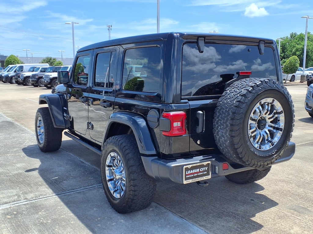 Used 2019 Jeep Wrangler 4-Door Sahara SUV
