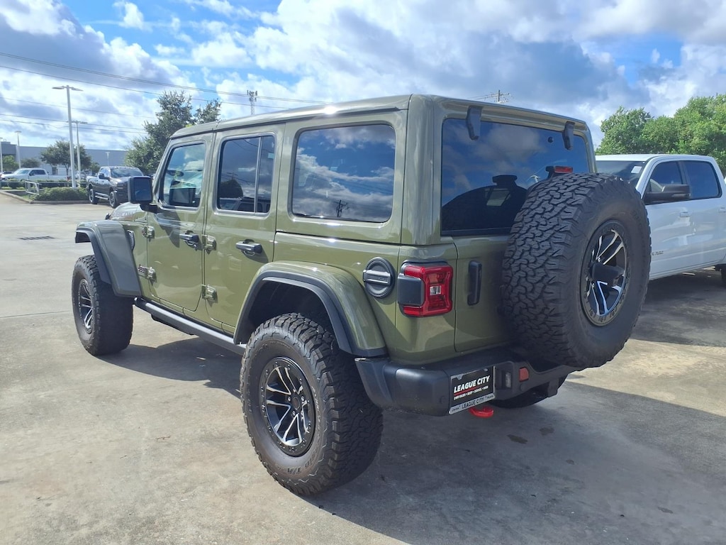 New 2026 Jeep Wrangler 4-Door Rubicon X Sport Utility