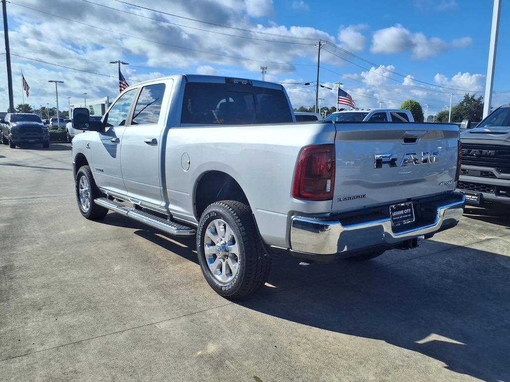 New 2027 Ram 2500 LARAMIE CREW CAB 4X4 6'4 BOX Pickup
