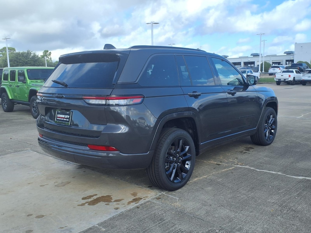 New 2026 Jeep Grand Cherokee Limited Reserve Sport Utility