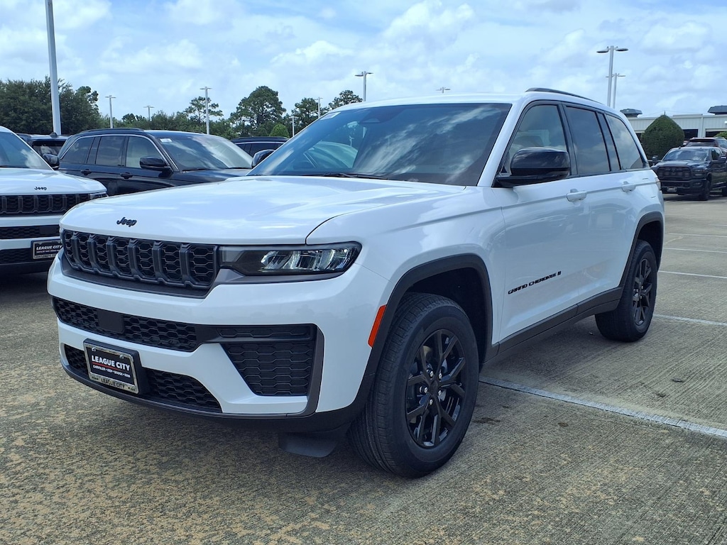 New 2026 Jeep Grand Cherokee Altitude Sport Utility