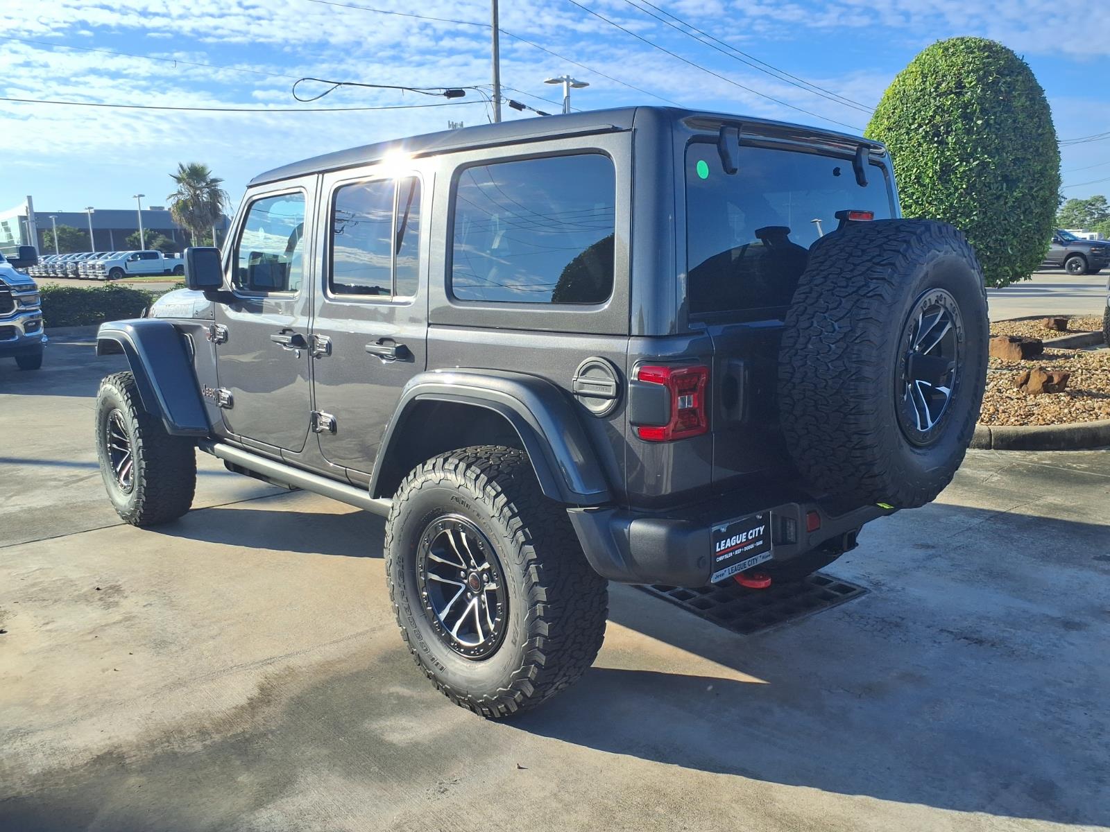 New 2027 Jeep Wrangler 4-Door Rubicon X Sport Utility