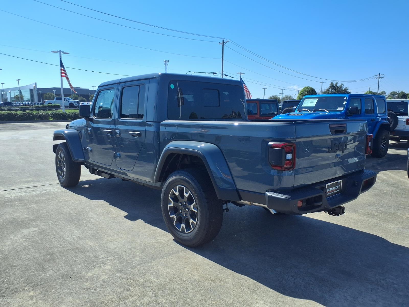 New 2026 Jeep Gladiator Sahara Pickup