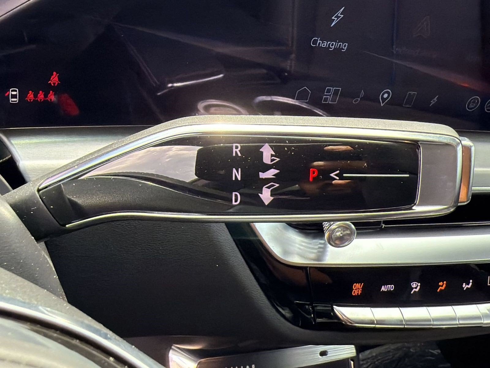 2026 Cadillac LYRIQ V - Photo 17