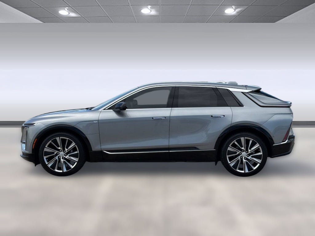 New 2025 CADILLAC LYRIQ Luxury 3 SUV