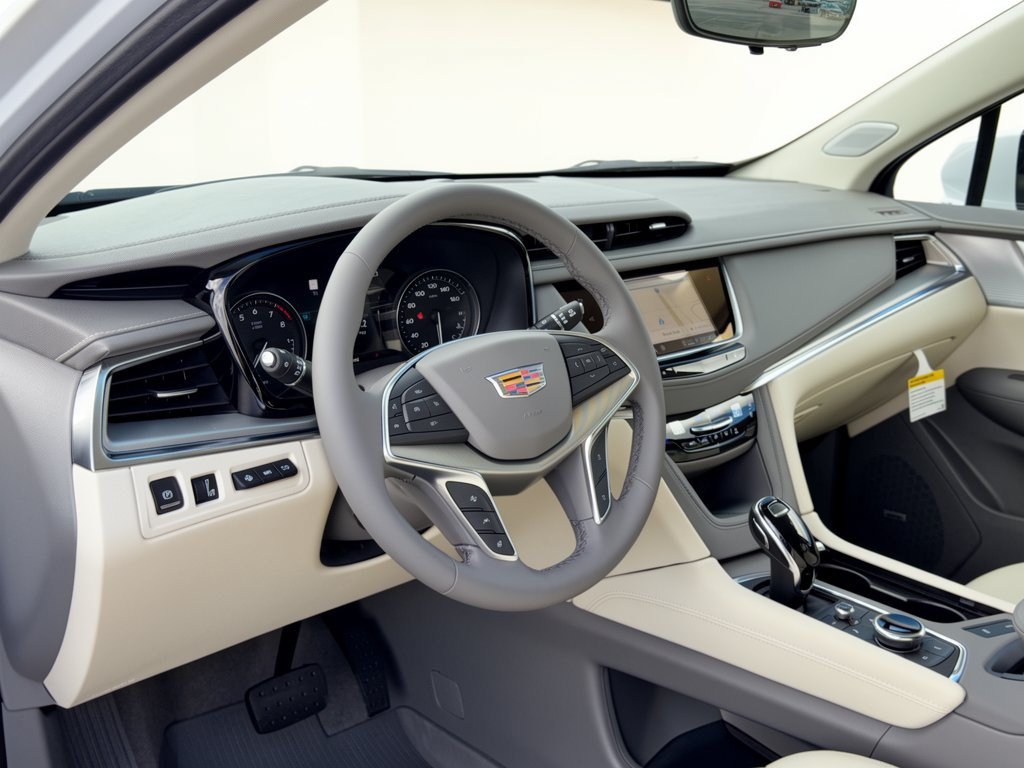 New 2026 CADILLAC XT5 Premium Luxury SUV