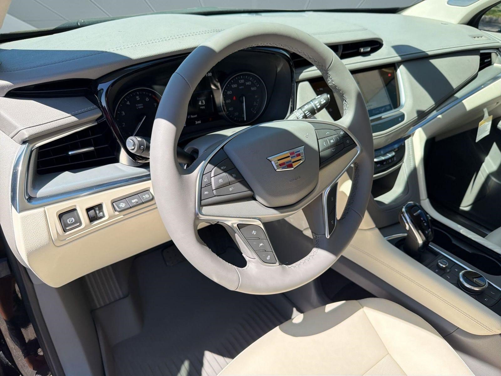 New 2026 CADILLAC XT5 Premium Luxury SUV