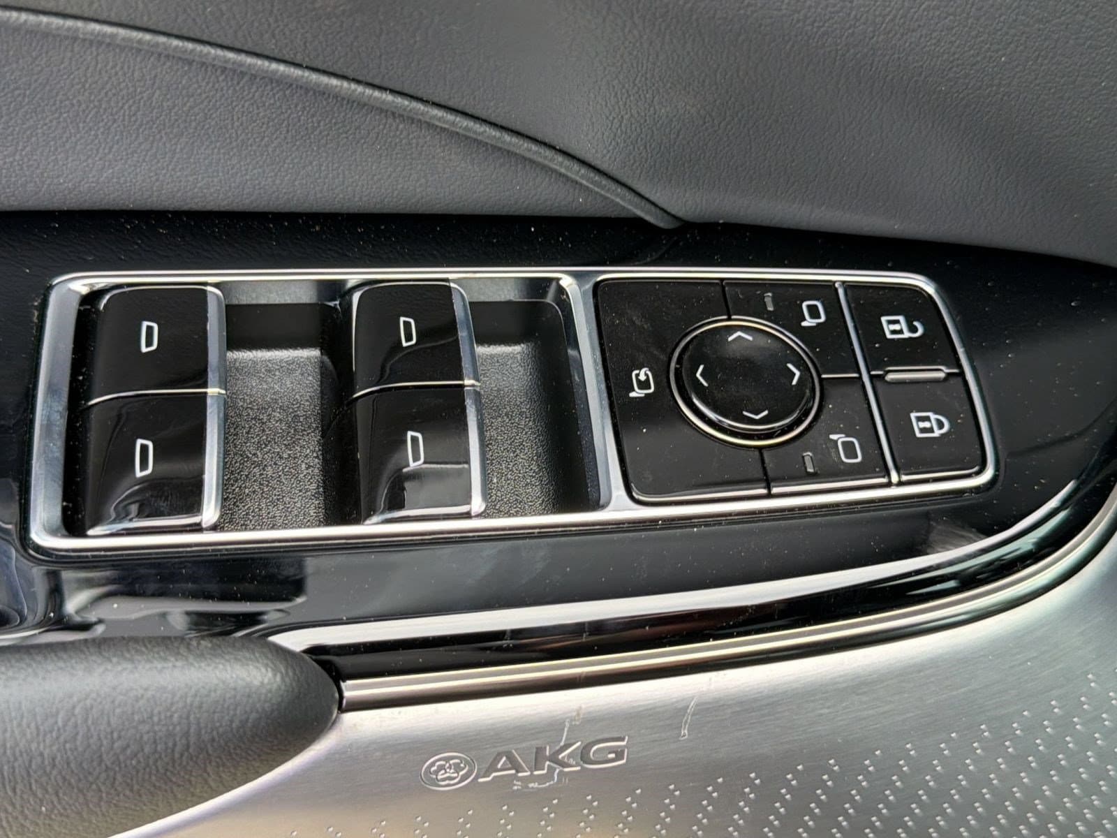 2026 Cadillac LYRIQ V - Photo 14