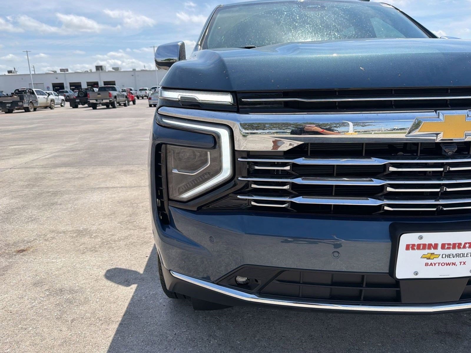 2025 Chevrolet Suburban Premier - Photo 21
