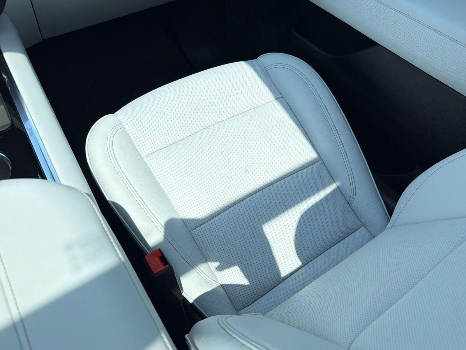 2025 Chevrolet Suburban Premier - Photo 30