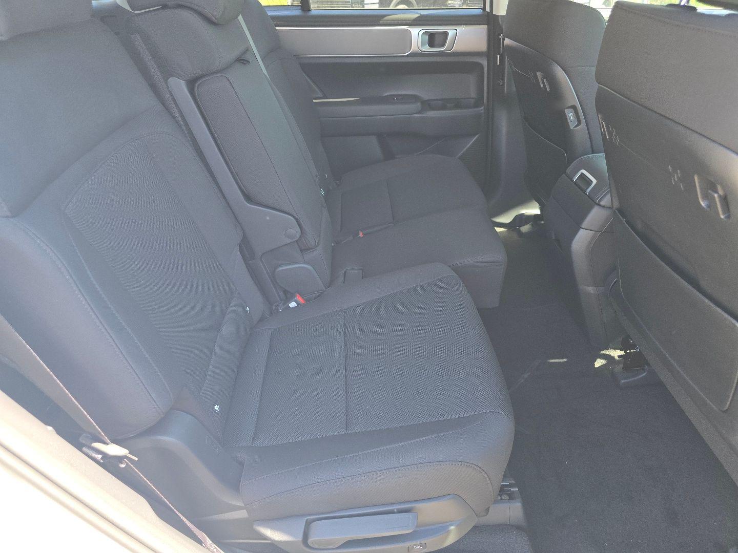 2026 Hyundai Santa Fe SE - Photo 23