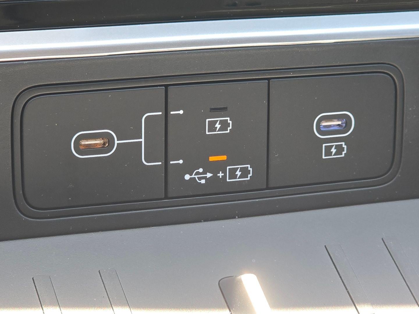 2026 Hyundai Santa Fe SE - Photo 10