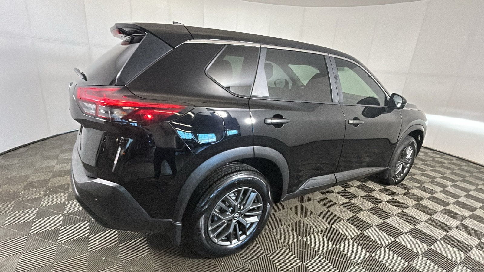 Used 2021 Nissan Rogue S with VIN 5N1AT3AA0MC726963 for sale in Cuyahoga Falls, OH